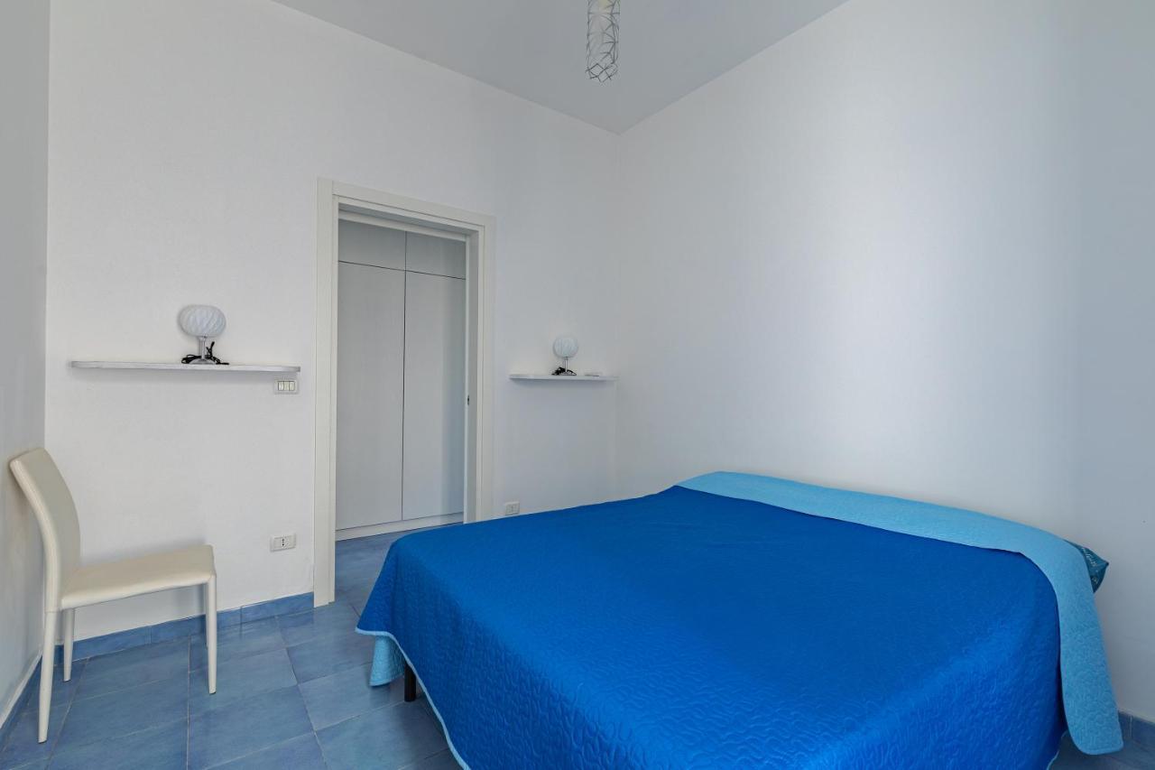 A Due Passi dal Mare Apartment Torre Lapillo Bagian luar foto